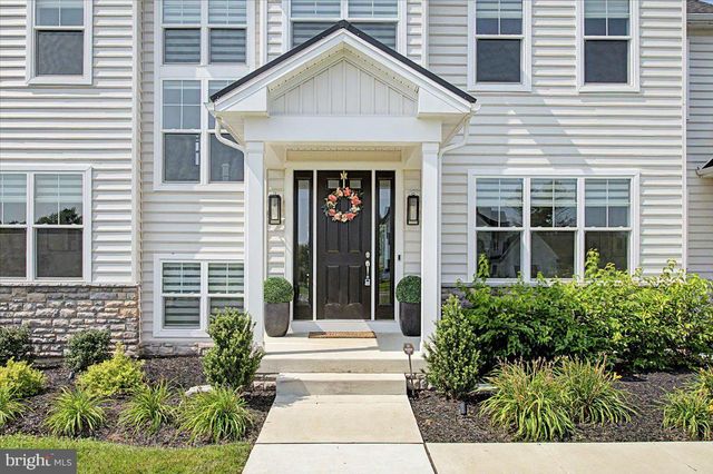 9 FOXTAIL LN, Doylestown, PA 18901