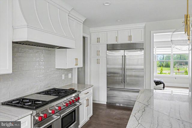 9 FOXTAIL LN, Doylestown, PA 18901