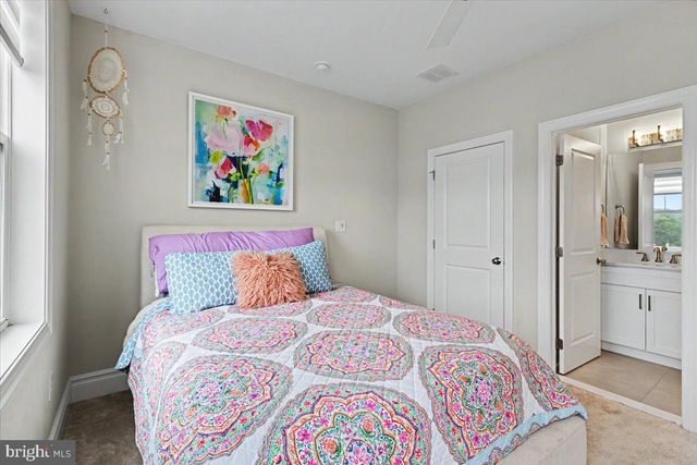 9 FOXTAIL LN, Doylestown, PA 18901