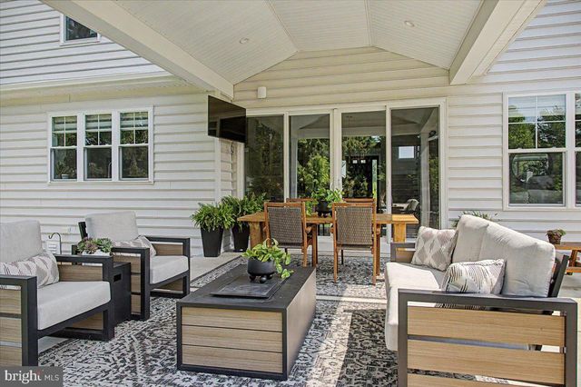 9 FOXTAIL LN, Doylestown, PA 18901