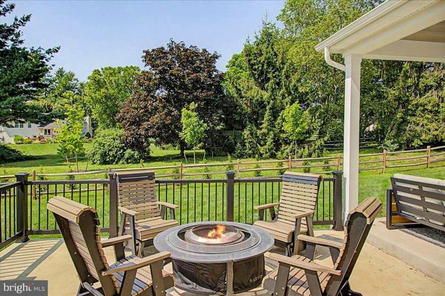 9 FOXTAIL LN, Doylestown, PA 18901