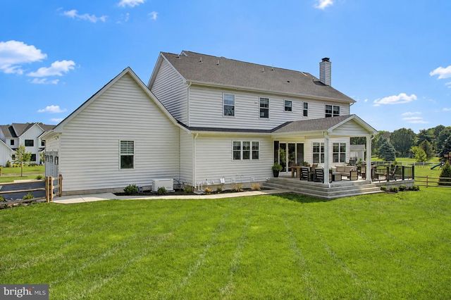 9 FOXTAIL LN, Doylestown, PA 18901