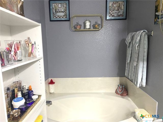 1004 Leah Drive, Troy, TX 76579