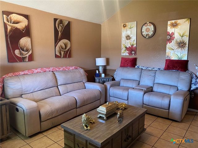 1004 Leah Drive, Troy, TX 76579