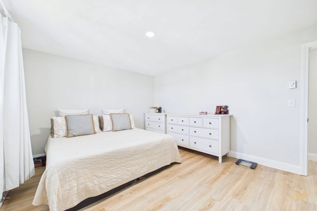 57 Stowe St, Fall River, MA 02720