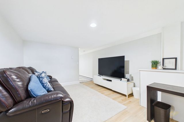 57 Stowe St, Fall River, MA 02720