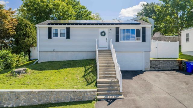 57 Stowe St, Fall River, MA 02720