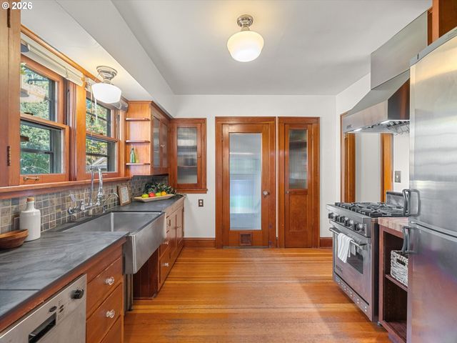3002 Ne 7TH Ave, Portland, OR 97212