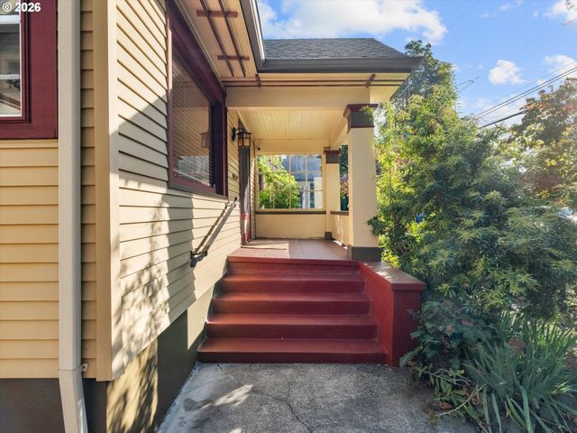 3002 Ne 7TH Ave, Portland, OR 97212