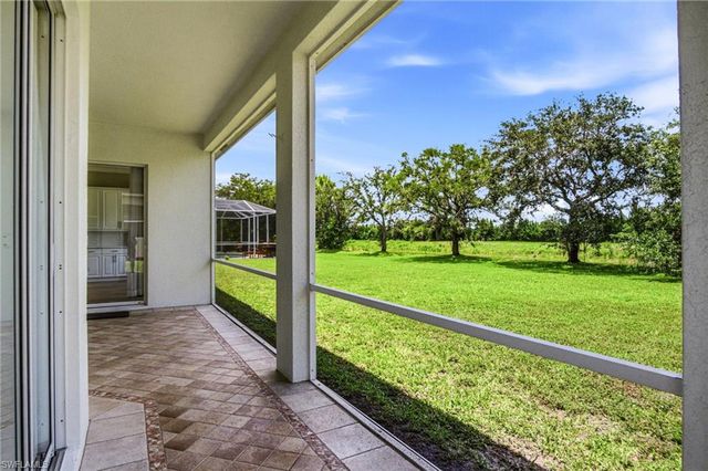 661 Grand Rapids BLVD, Naples, FL 34120