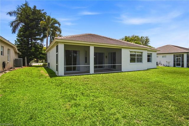 661 Grand Rapids BLVD, Naples, FL 34120