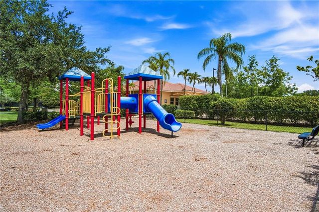 661 Grand Rapids BLVD, Naples, FL 34120
