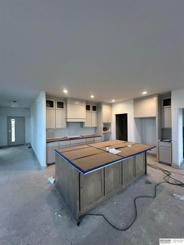 10418 Sherman Street, Papillion, NE 68046