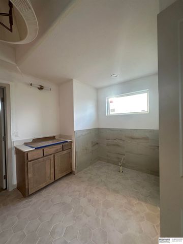 10418 Sherman Street, Papillion, NE 68046