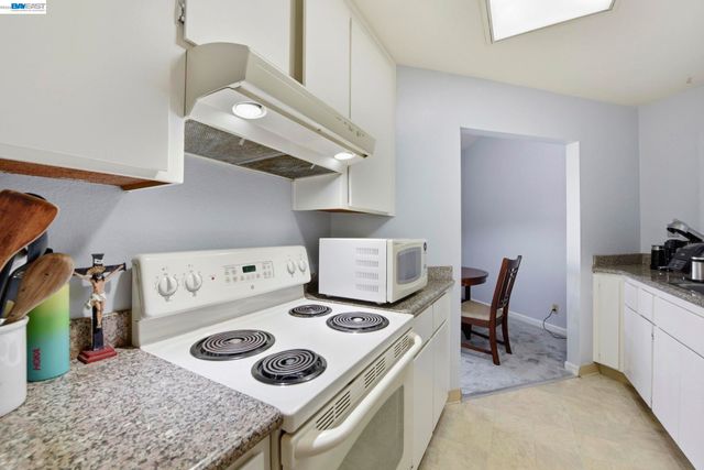 39490 Albany Cmn X, Fremont, CA 94538