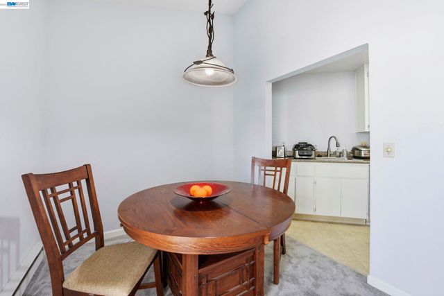 39490 Albany Cmn X, Fremont, CA 94538