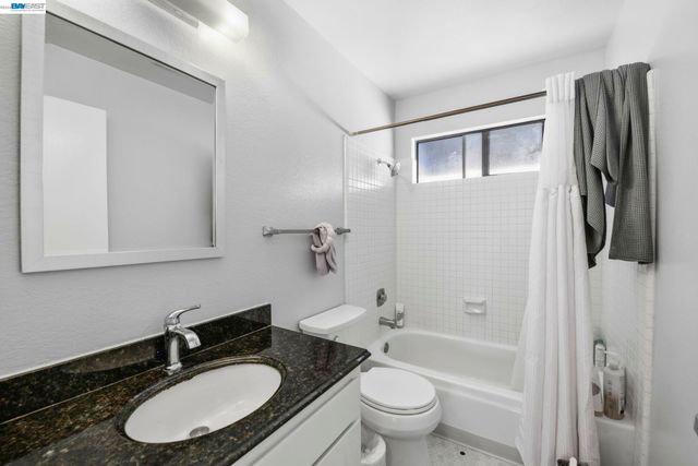 39490 Albany Cmn X, Fremont, CA 94538