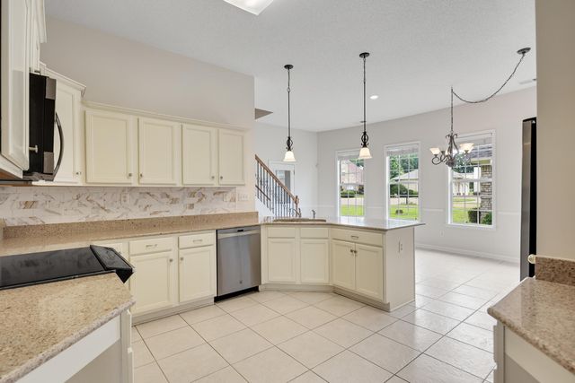 130 LEWIS FAIRWAY CIR, Oakland, TN 38060