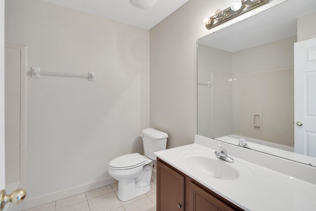 130 LEWIS FAIRWAY CIR, Oakland, TN 38060