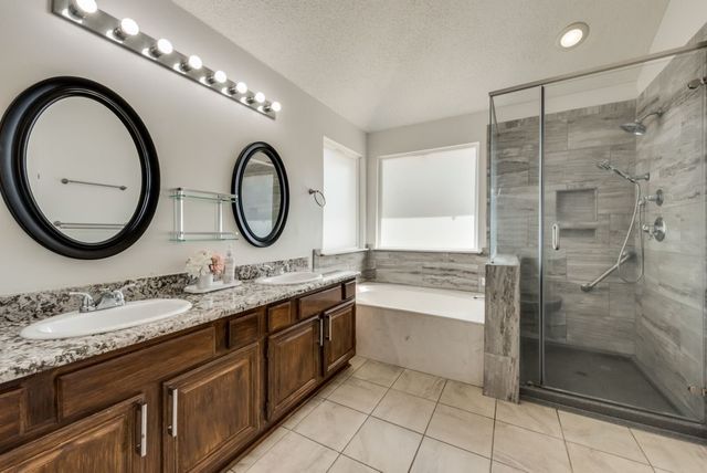 325 Crestview Drive, Arlington, TX 76018