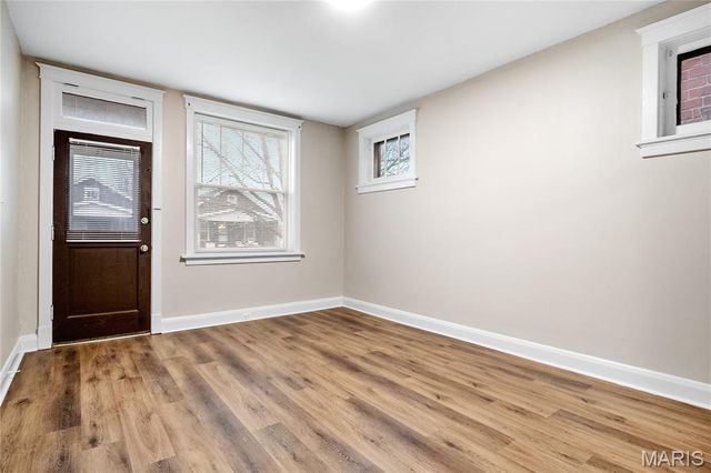 5704 Goener Avenue, St Louis, MO 63116