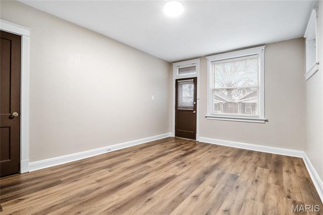 5704 Goener Avenue, St Louis, MO 63116