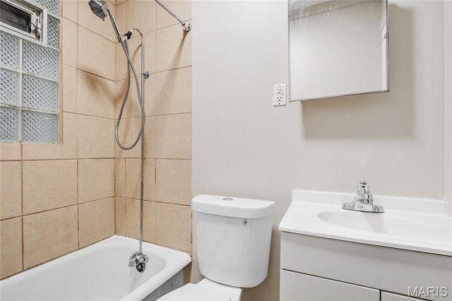 5704 Goener Avenue, St Louis, MO 63116