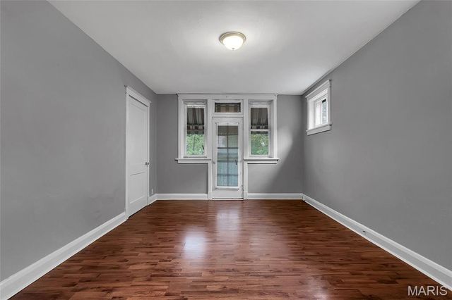 5704 Goener Avenue, St Louis, MO 63116
