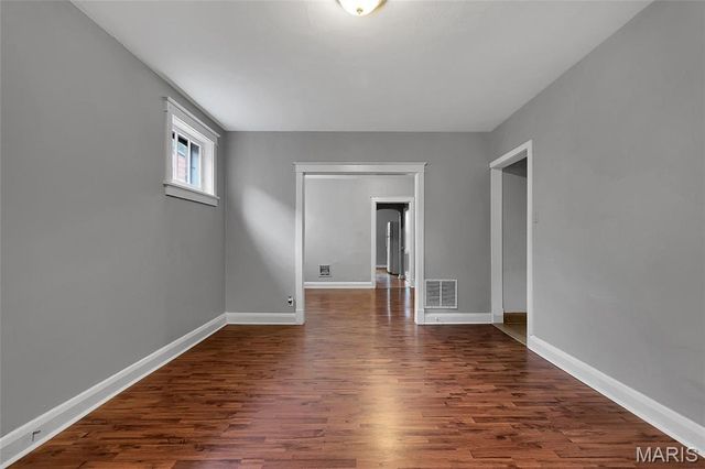 5704 Goener Avenue, St Louis, MO 63116