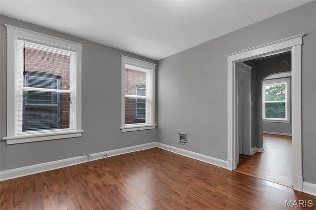 5704 Goener Avenue, St Louis, MO 63116