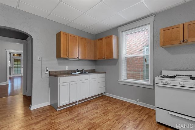 5704 Goener Avenue, St Louis, MO 63116