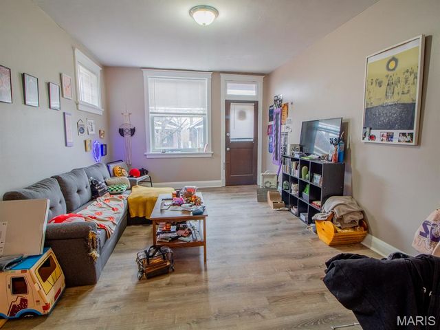 5704 Goener Avenue, St Louis, MO 63116