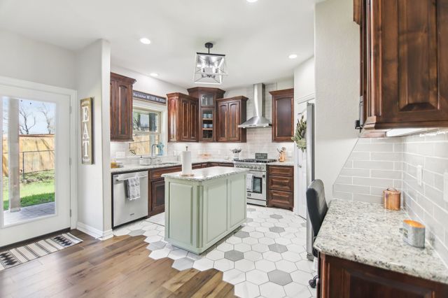 6500 Arcola Court, Granbury, TX 76049