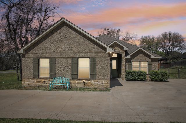 6500 Arcola Court, Granbury, TX 76049