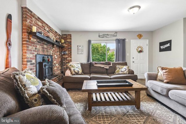 19 ESTATE RD, Lumberton, NJ 08048