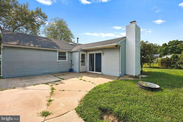 19 ESTATE RD, Lumberton, NJ 08048
