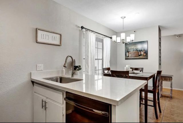 8020 E Thomas Road Unit 108, Scottsdale, AZ 85251