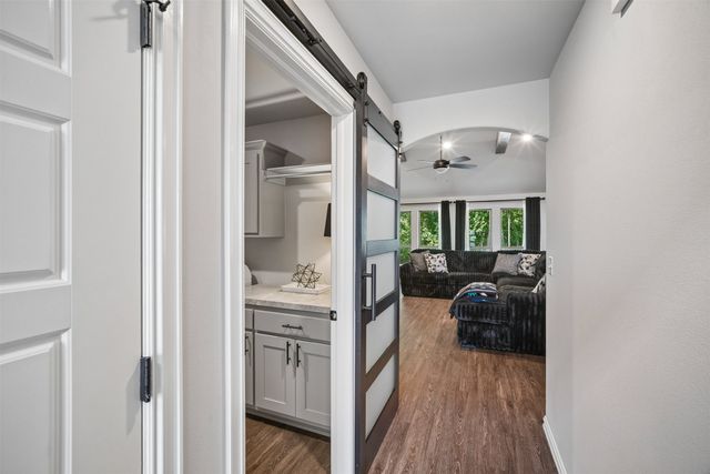 5330 Skylane Drive, Sand Springs, OK 74063
