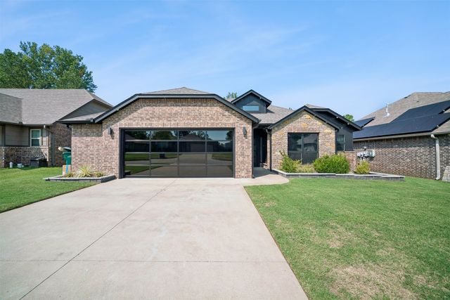 5330 Skylane Drive, Sand Springs, OK 74063