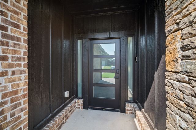5330 Skylane Drive, Sand Springs, OK 74063