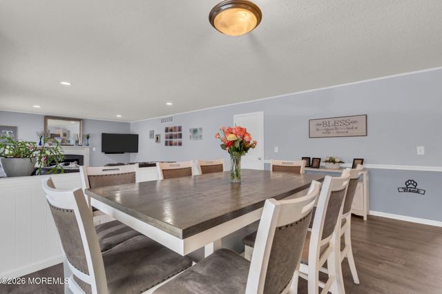 93 W Shenendoah Road, Howell, NJ 07731