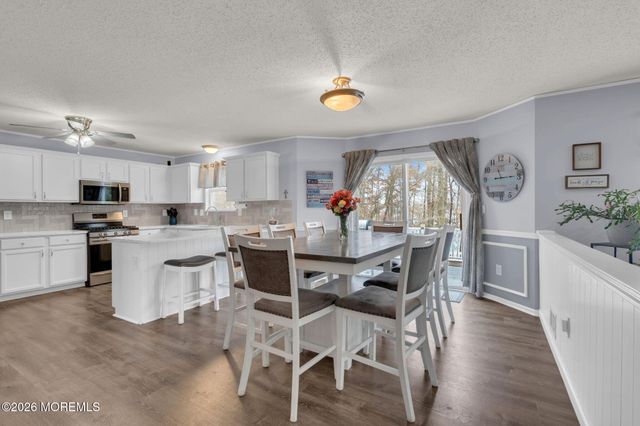 93 W Shenendoah Road, Howell, NJ 07731