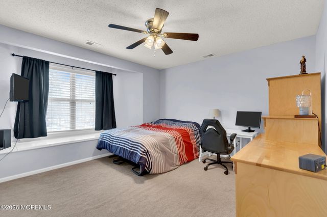 93 W Shenendoah Road, Howell, NJ 07731