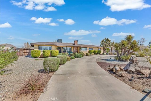 20936 Wigwam Street, Apple Valley, CA 92307