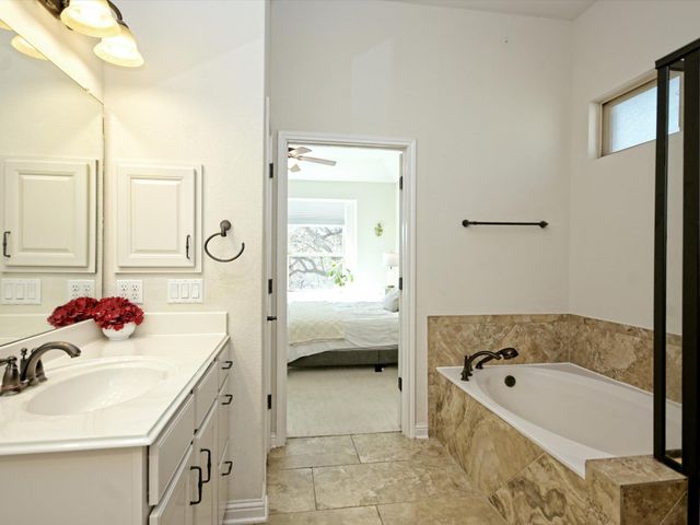 201 Bellagio DR, Austin, TX 78734