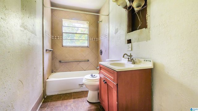 522 64TH STREET, Fairfield, AL 35064