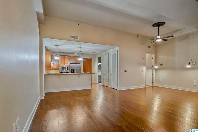 1831 28th Ave S Apt 470, Homewood, AL 35209