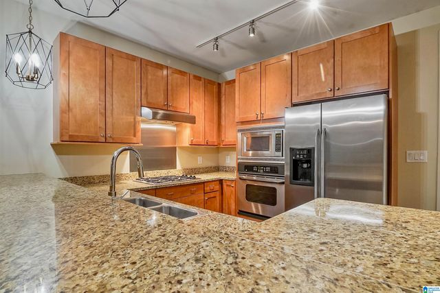 1831 28th Ave S Apt 470, Homewood, AL 35209