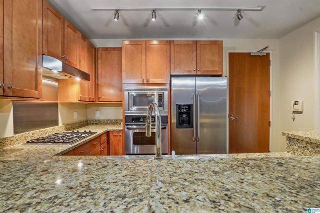 1831 28th Ave S Apt 470, Homewood, AL 35209