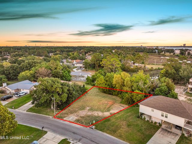 1931 Bayside Drive, Biloxi, MS 39532